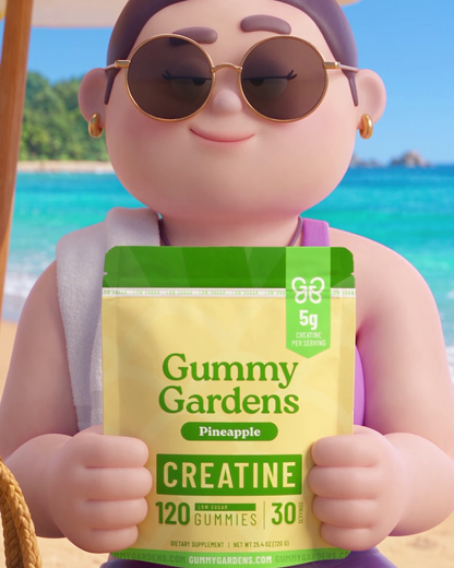 Lifestyle photo: Pineapple, animated Gigi on the beach